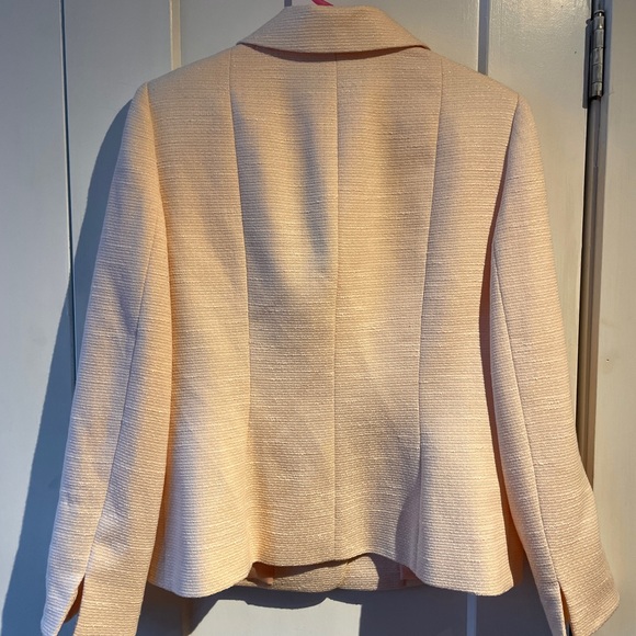 Full suit with blazer and pencil skirt - Picture 8 of 8